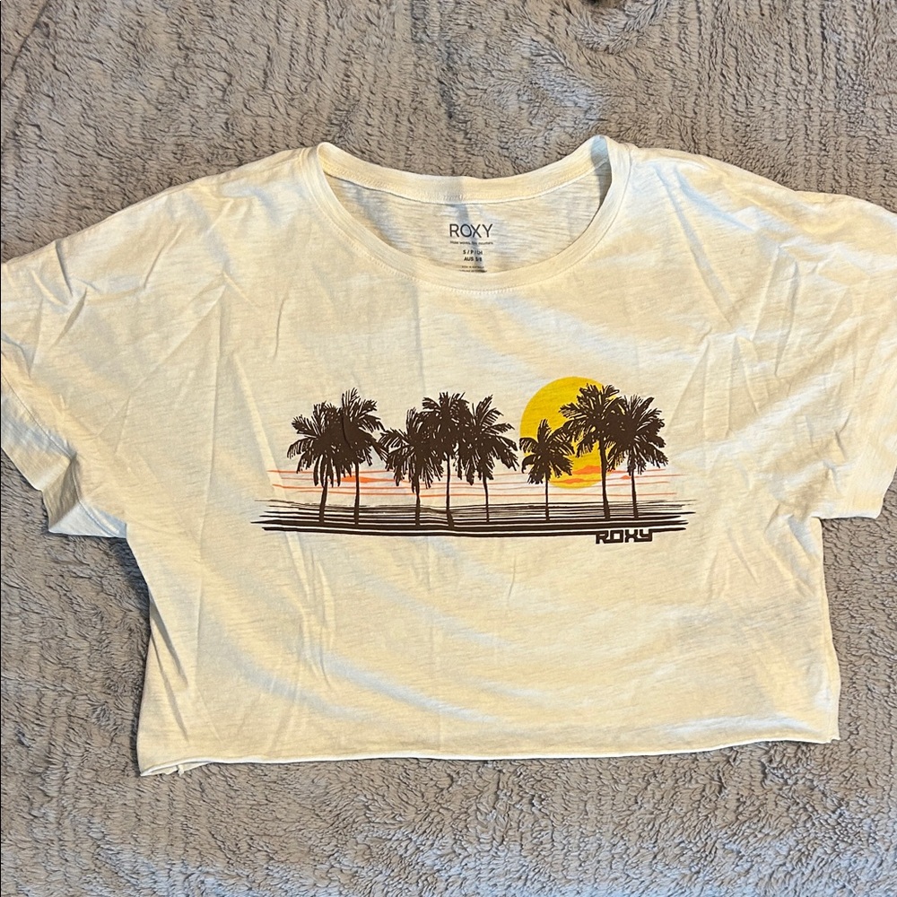 Roxy Cream Crop Top with Palm and Sunset Graphic